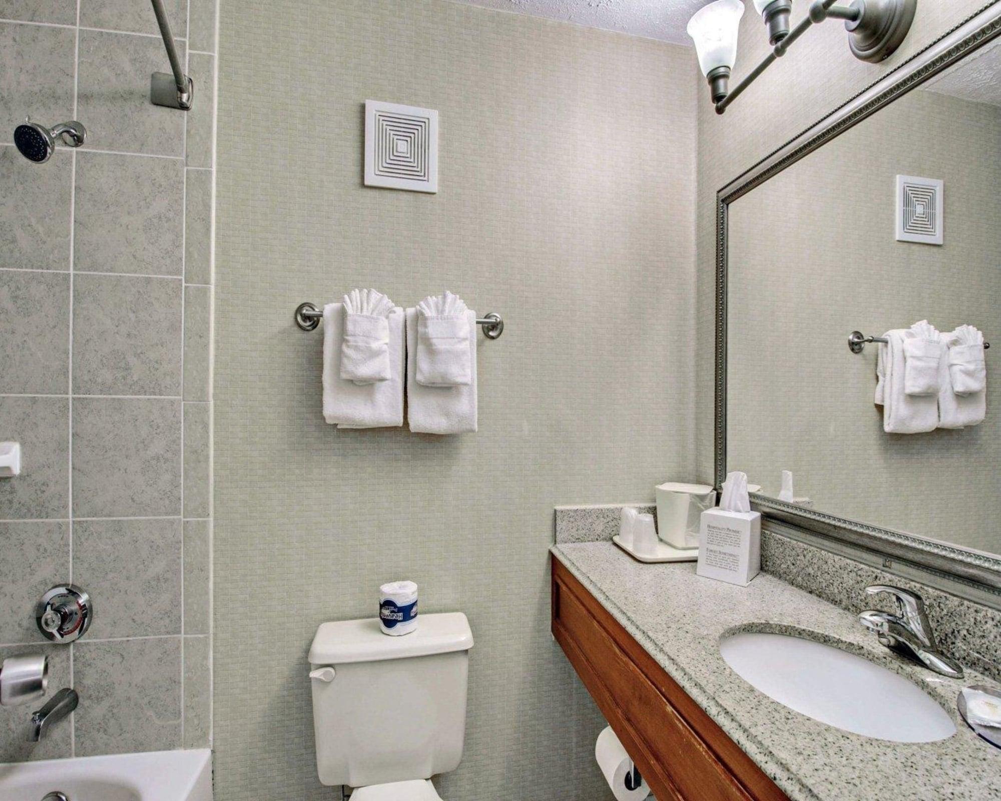 Comfort Inn Near Martinsville Speedway Buitenkant foto